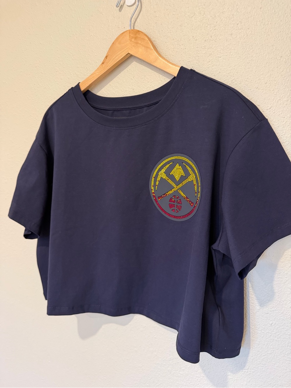 Pro Standard Denver Nuggets Crop Tee with Rhinestone Logo - Picture 8 of 10